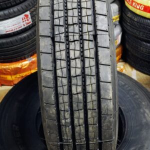 215/75R17.5 Runever tyre