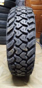 235/75r15 RoadX LT