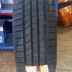 215/60r16 Centara