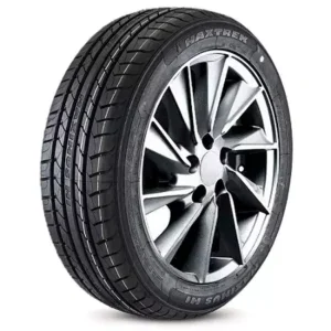 Maxtrek 205/50R17 tyre