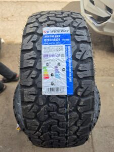 LT 265/55R20 Wideway tyres