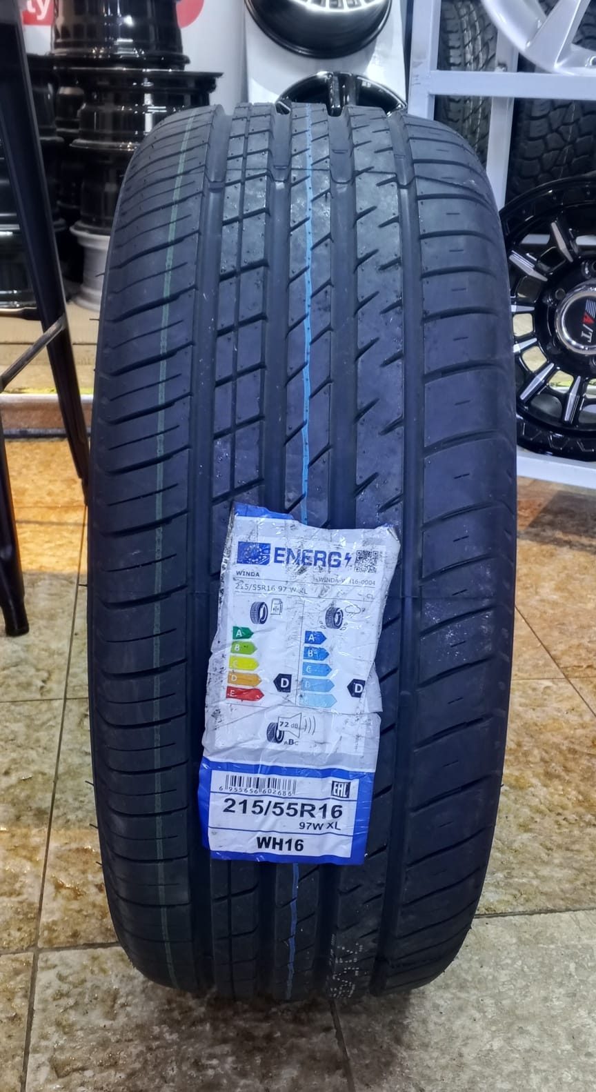 215/55R16 WINDA